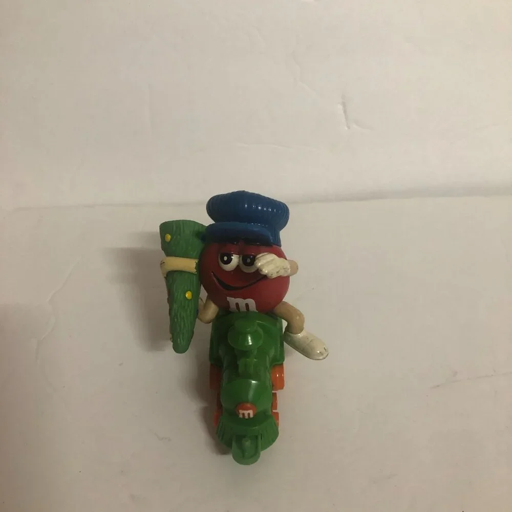 Christmas M&M’s Train - Picture 2 of 6